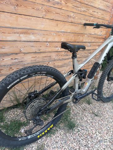 Gebrauchtes Marin Alpine Trail XR 2025 2025 Mountainbike, Hellgrau — Bild 3 von 3