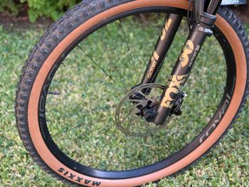 Used Specialized Turbo Levo SL Expert Carbon 2023 2023 Mountainbike — image 5 of 8