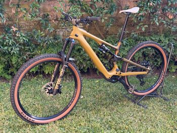 Used Specialized Turbo Levo SL Expert Carbon 2023 2023 Mountainbike — image 7 of 8