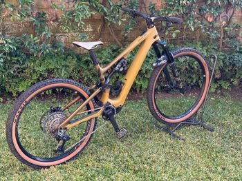 Used Specialized Turbo Levo SL Expert Carbon 2023 2023 Mountainbike — image 2 of 8