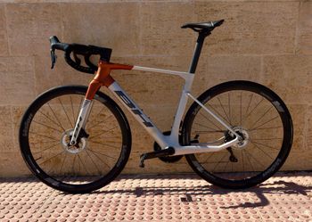 Used BH RS1 4.0 2025 2025 Road & Gravel, Light Gray — image 2 of 9