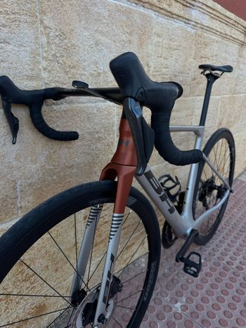 Used BH RS1 5.0 2025 2025 Road & Gravel, Light Gray — image 5 of 16