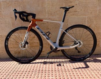 Used BH RS1 5.0 2025 2025 Road & Gravel, Light Gray — image 10 of 16