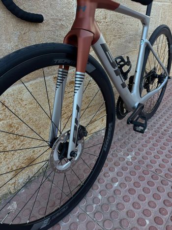 Used BH RS1 5.0 2025 2025 Road & Gravel, Light Gray — image 6 of 16