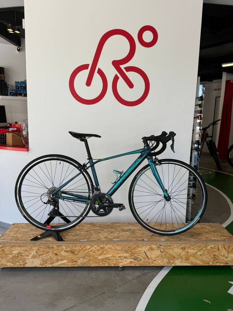Used Orbea Orbea Avant H40 2019 Road & Gravel, Green — image 1 of 5