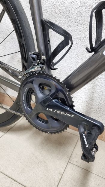 Used Canyon Ultimate CF SL Disc 8.0 2020 2020 Road & Gravel, Black — image 3 of 13