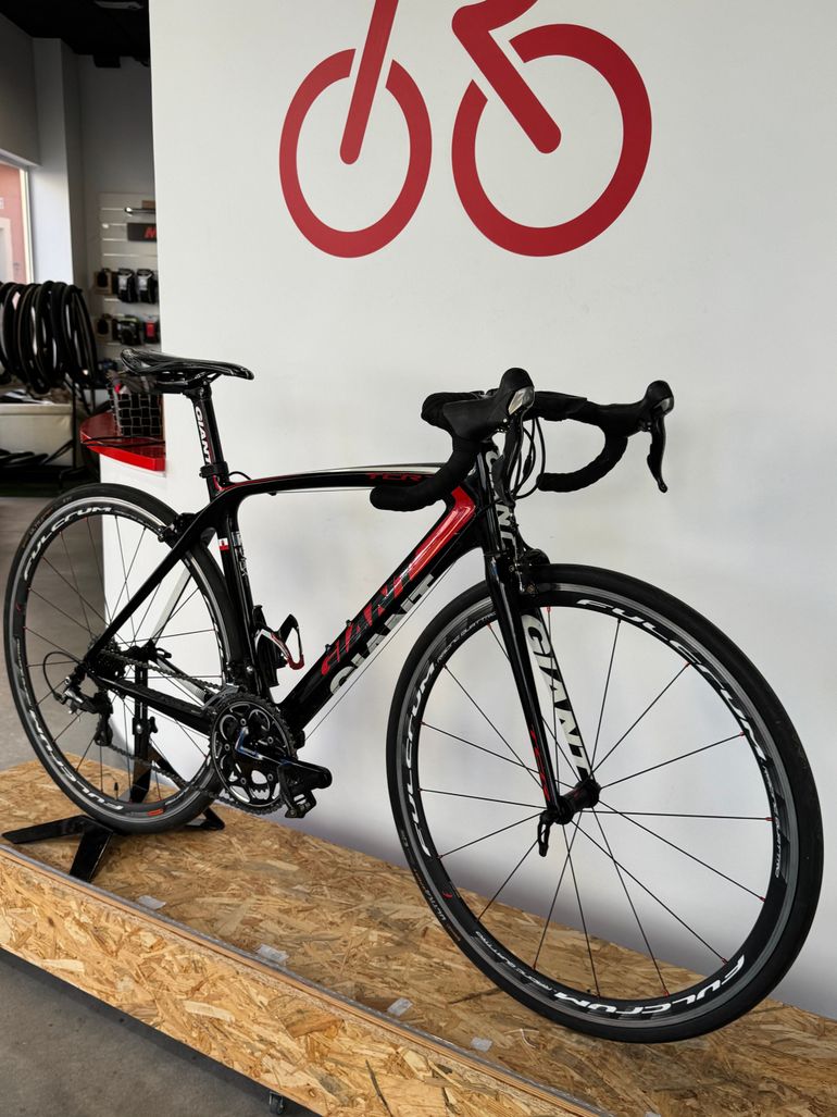 Used Giant Giant TCR Composite 2013 2013 Road & Gravel — image 3 of 8