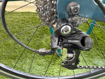 Used Van rysel VÉLO ROUTE REGULAR TRIBAN MICROSHIFT - VERT FEMME 2023 Road & Gravel, Green — image 3 of 7