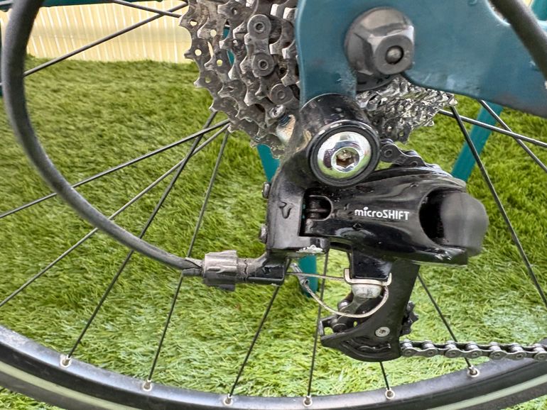 Used Van rysel VÉLO ROUTE REGULAR TRIBAN MICROSHIFT - VERT FEMME 2023 Road & Gravel, Green — image 3 of 7