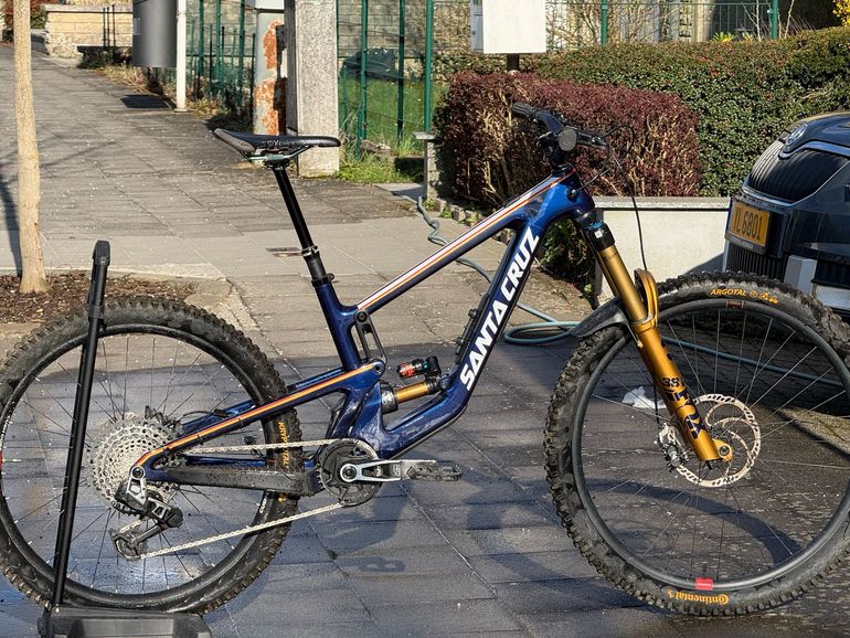 Used Santa Cruz Megatower Other SRAM 2024 Mountainbike, Blue — image 1 of 7