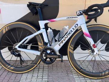 Used Pinarello Dogma Shimano Dura Ace Di2 2025 Road & Gravel