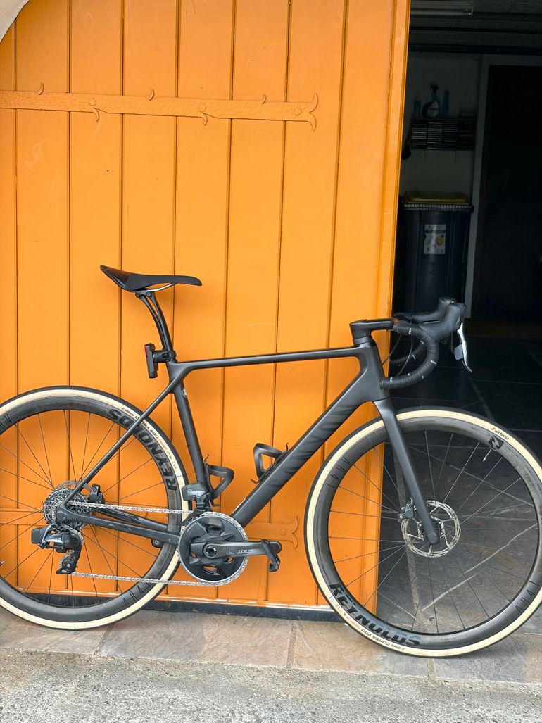 Used Canyon Endurace CF SLX Disc 8.0 eTap 2020 2020 Road & Gravel, Black — image 2 of 4