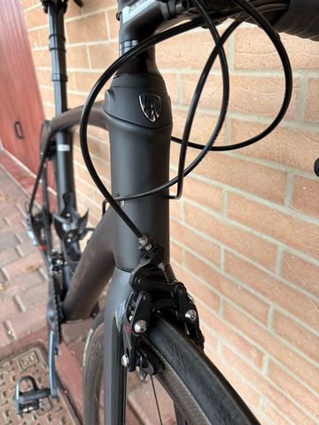Used Trek Domane SL 6 2018 2018 Road & Gravel, Black — image 10 of 14