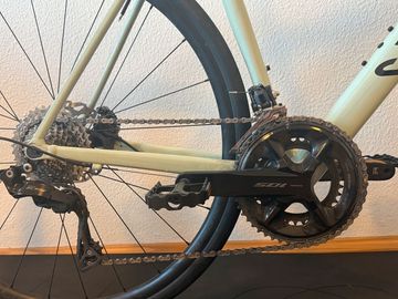 Gebrauchtes Canyon Endurace Shimano 105 2024 Road & Gravel, Grün — Bild 3 von 4