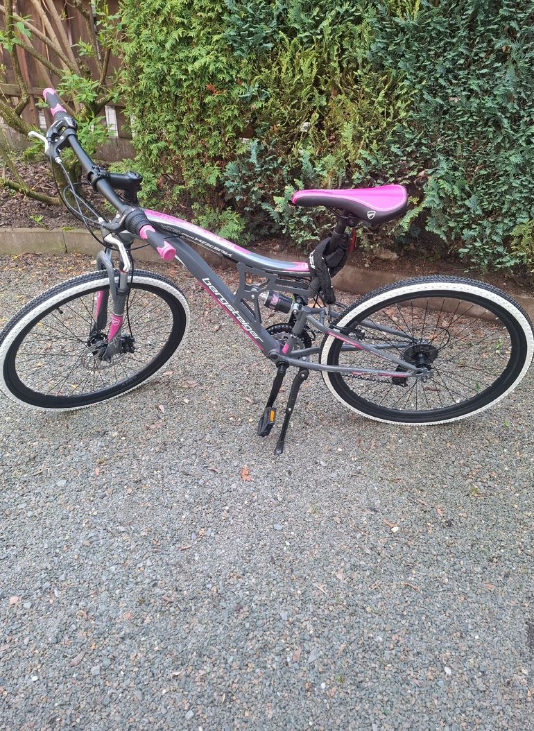 Used Bergsteiger Bergsteiger Custom Shimano Tourney 2025 Mountainbike — image 1 of 6