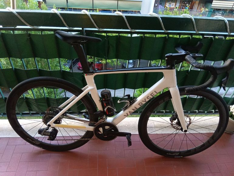 Used vanrysel Vanrysel Custom SRAM Rival eTap AXS 2024 Road & Gravel — image 2 of 3