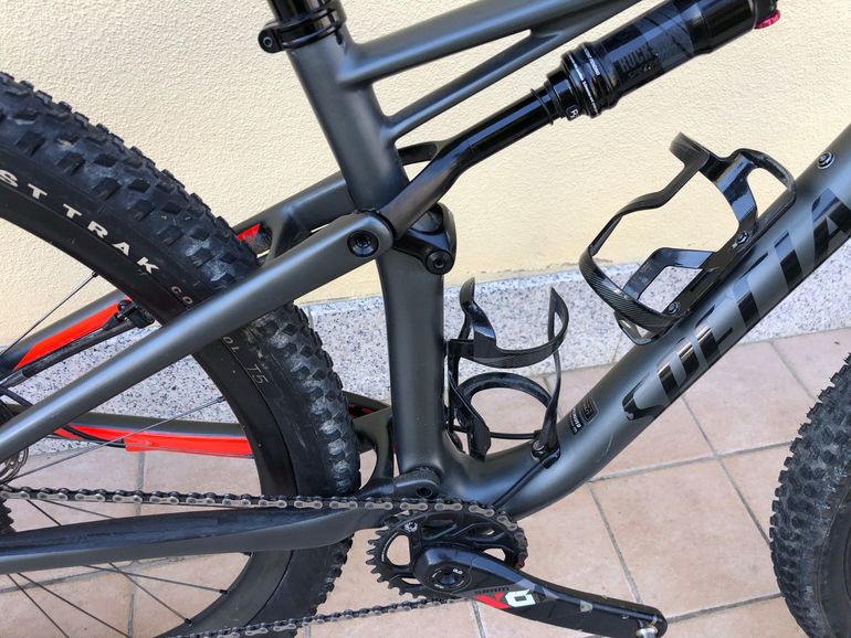 Used Specialized Men's Epic Comp Carbon 2018 2018 Mountainbike, Light Gray — image 5 of 9