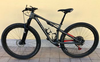 Used Specialized Men's Epic Comp Carbon 2018 2018 Mountainbike, Light Gray — image 2 of 9