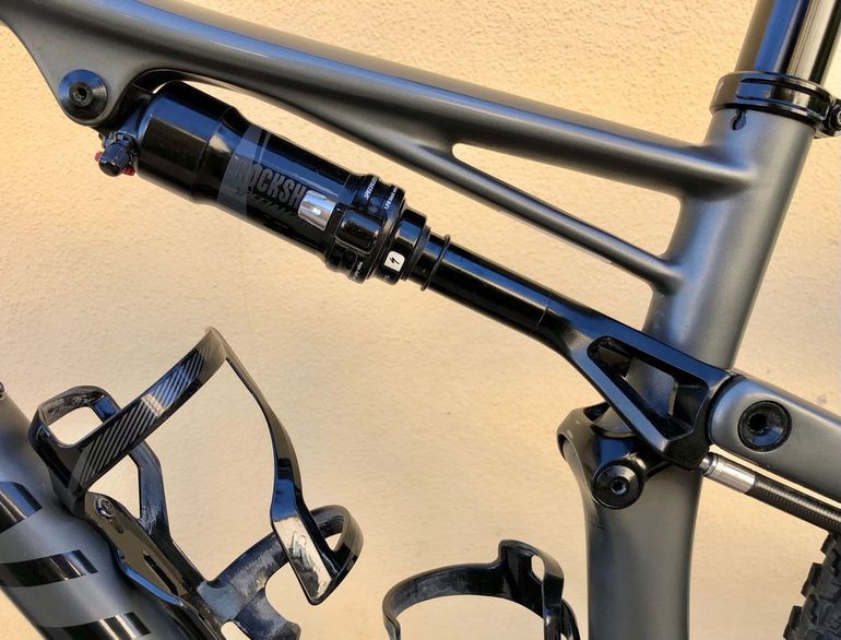 Used Specialized Men's Epic Comp Carbon 2018 2018 Mountainbike, Light Gray — image 6 of 9