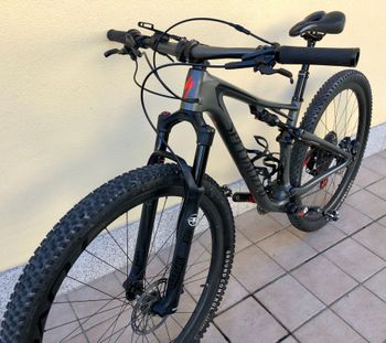 Used Specialized Men's Epic Comp Carbon 2018 2018 Mountainbike, Light Gray — image 9 of 9