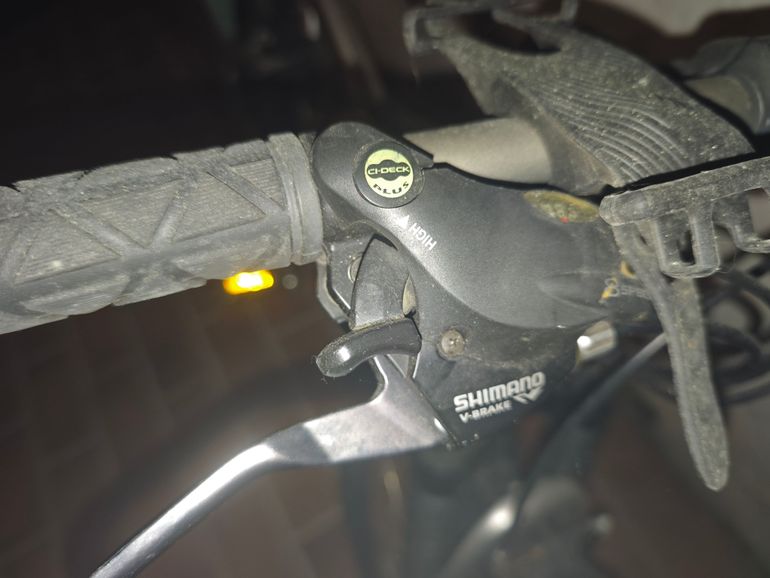 Used Diamond Rock N Roll 2016 Mountainbike, Light Gray — image 4 of 5