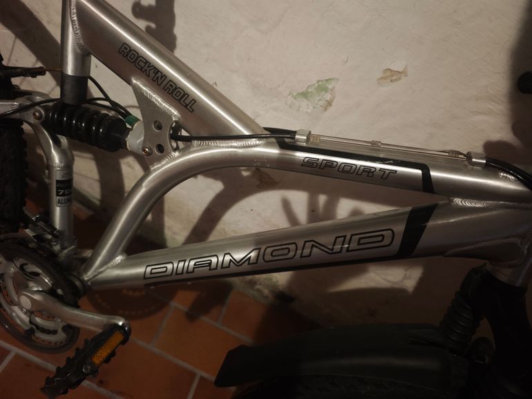 Used Diamond Rock N Roll 2016 Mountainbike, Light Gray — image 2 of 5