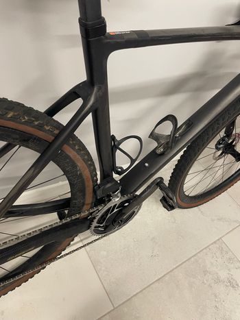 Used Scott Addict Gravel Tuned 2024 Frameset 2024 Road & Gravel — image 2 of 8