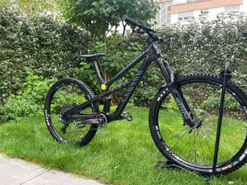 Tweedehands Canyon Spectral CF 7.0 2020 2020 Mountainbike — afbeelding 1 van 6