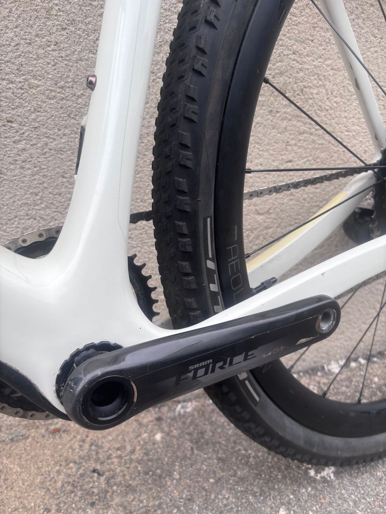 Used Trek Checkpoint SLR 7 eTap 2023 2023 Road & Gravel, White — image 3 of 8