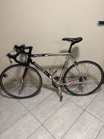 Used Trek 1200 2004 2004 Road & Gravel, Hellgrau — image 2 of 7