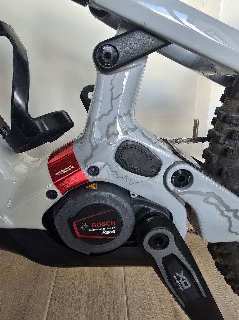 Used Canyon Strive:ON Sram Eagle Transmission GX 2024 Mountainbike, White — image 7 of 10