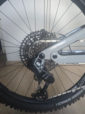Used Canyon Strive:ON Sram Eagle Transmission GX 2024 Mountainbike, White — image 3 of 10