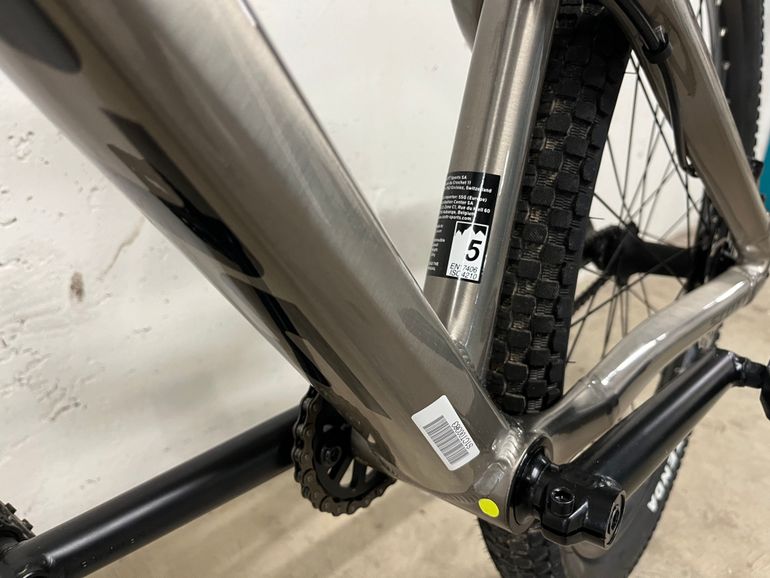 Used Scott Voltage YZ 0.1 2022 2022 Mountainbike, Light Gray — image 8 of 12
