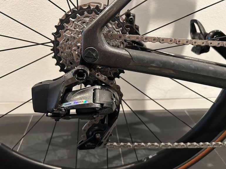 Used Canyon Endurace CF SLX 8 AXS Aero 2024 2024 Road & Gravel — image 3 of 22