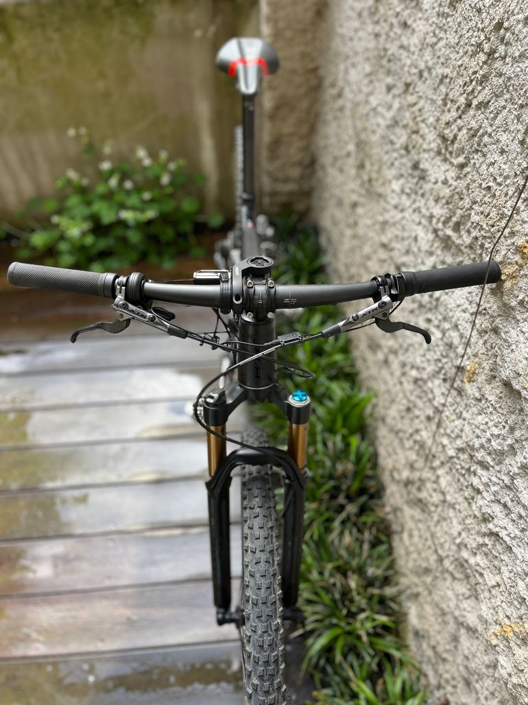 Used BMC fourstroke 01 2017 2017 Mountainbike, Black, 29 — image 8 of 11