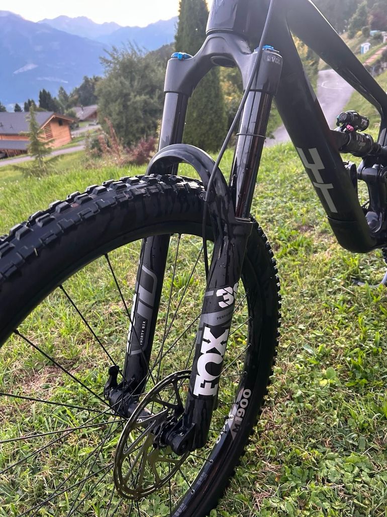 Used YT Industries YT Jeffsy Core 3 29 2023 2023 Mountainbike, Black — image 4 of 17