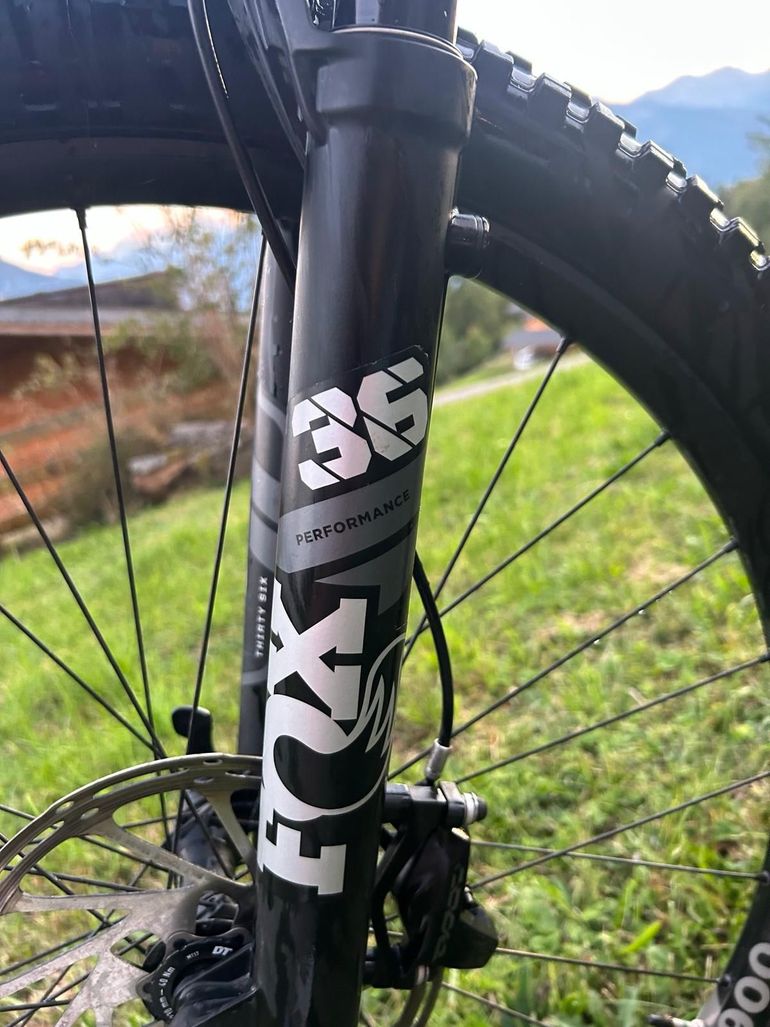 Used YT Industries YT Jeffsy Core 3 29 2023 2023 Mountainbike, Black — image 13 of 17