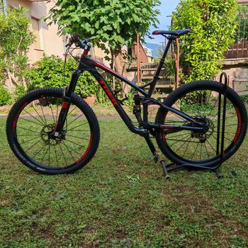 Used Trek Remedy 9.8 29 2015 2015 Mountainbike, Black, 29 — image 2 of 14