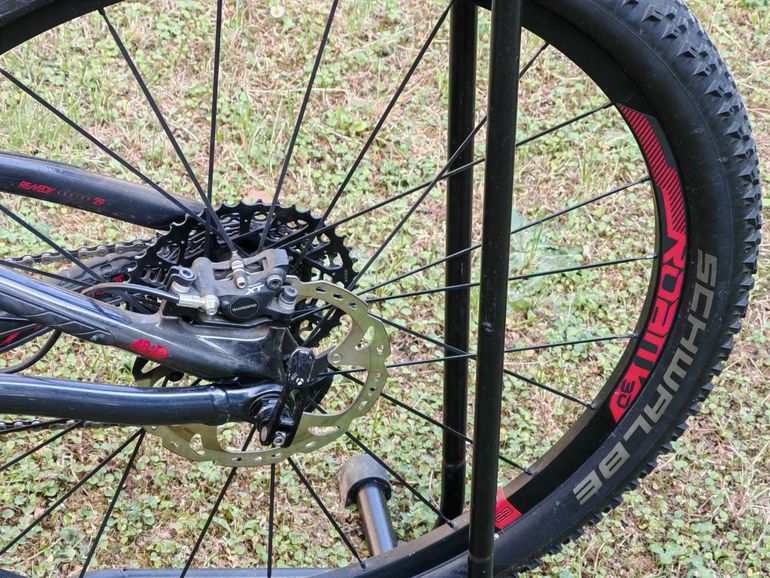 Used Trek Remedy 9.8 29 2015 2015 Mountainbike, Black, 29 — image 10 of 14