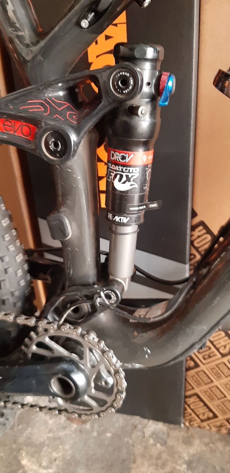 Used Trek Remedy 9.8 29 2015 2015 Mountainbike, Black, 29 — image 6 of 14