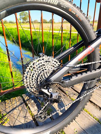 Used Canyon Spectral Shimano Deore XT 2023 Mountainbike, Black — image 4 of 5