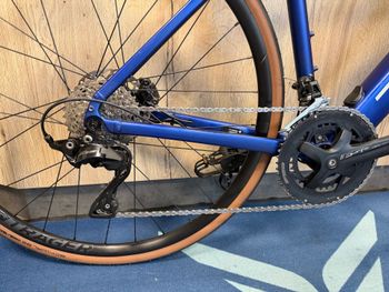 Used Trek Domane+ AL 5 2025 2025 Road & Gravel, Blue — image 3 of 6