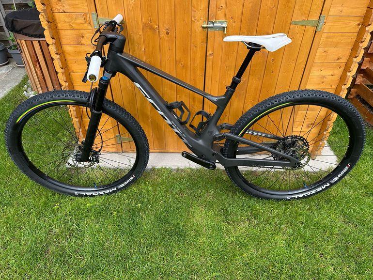 Used Scott Spark RC Team 2024 2024 Mountainbike — image 2 of 15