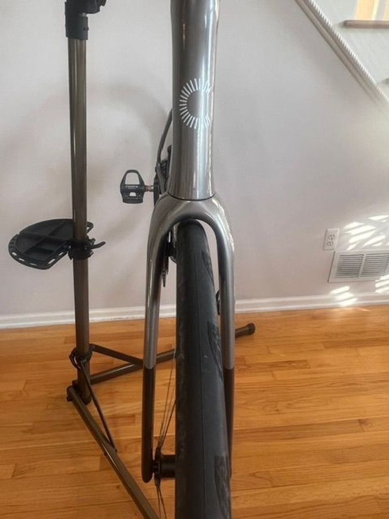 Used Cannondale Carbon 2 2024 Road & Gravel, Light Gray — image 10 of 28