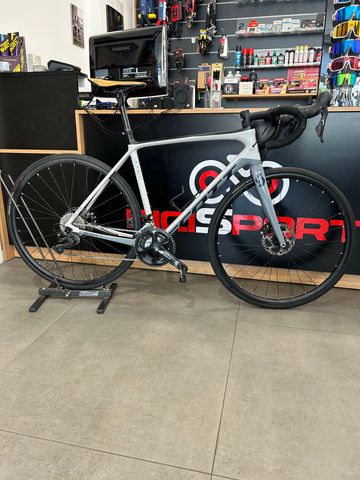 Używany Scott Addict RC 40 2021 2021 Road & Gravel — zdjęcie 3 z 8