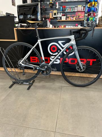 Używany Scott Addict RC 40 2021 2021 Road & Gravel — zdjęcie 8 z 8