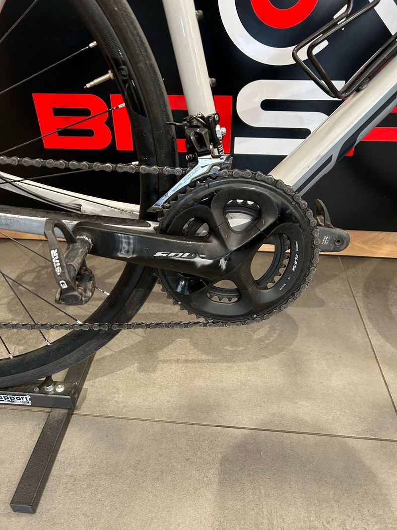 Używany Scott Addict RC 40 2021 2021 Road & Gravel — zdjęcie 6 z 8