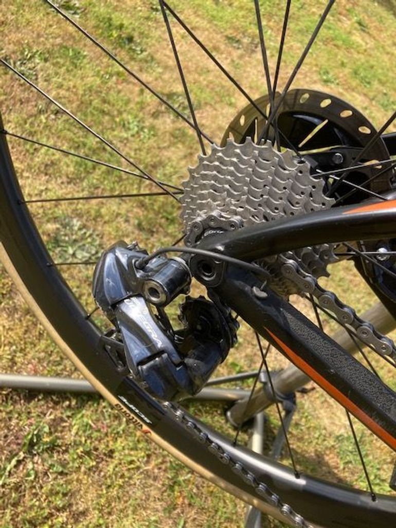 Used BMC Roadmachine 01 FOUR 2020 2020 Road & Gravel, Black — image 11 of 15