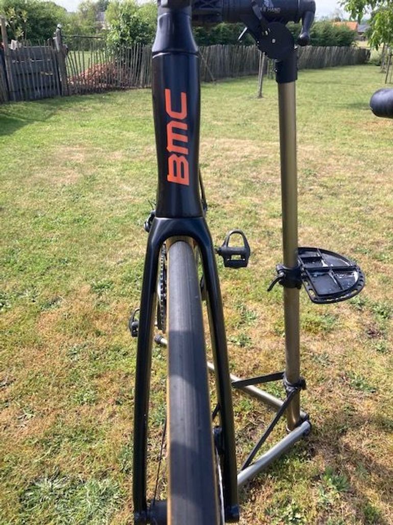 Used BMC Roadmachine 01 FOUR 2020 2020 Road & Gravel, Black — image 5 of 15