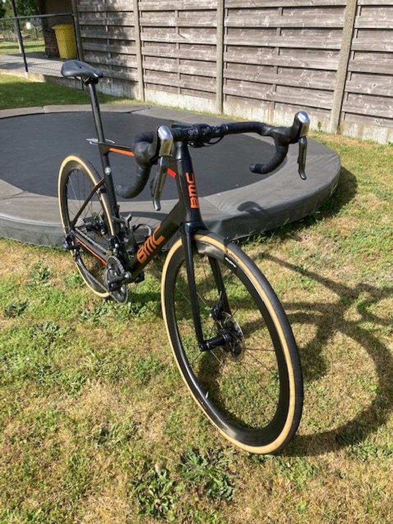 Used BMC Roadmachine 01 FOUR 2020 2020 Road & Gravel, Black — image 4 of 15